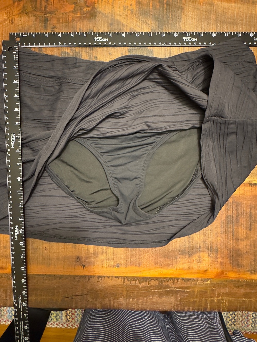 Lands’ End Black Women's Swim Skirt 18W - Picture 2 of 4
